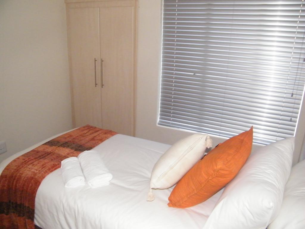 Airport Lodge Guest House كمبتون بارك المظهر الخارجي الصورة