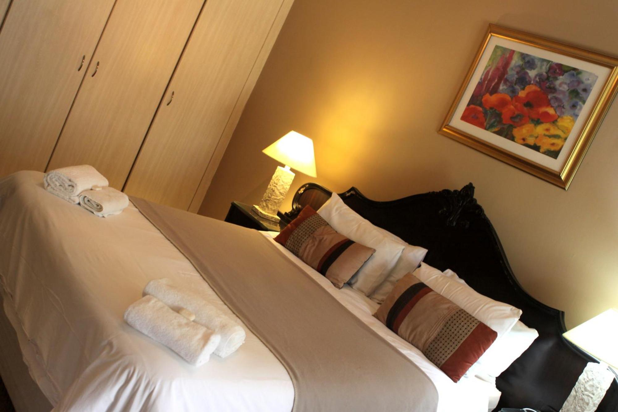 Airport Lodge Guest House كمبتون بارك الغرفة الصورة