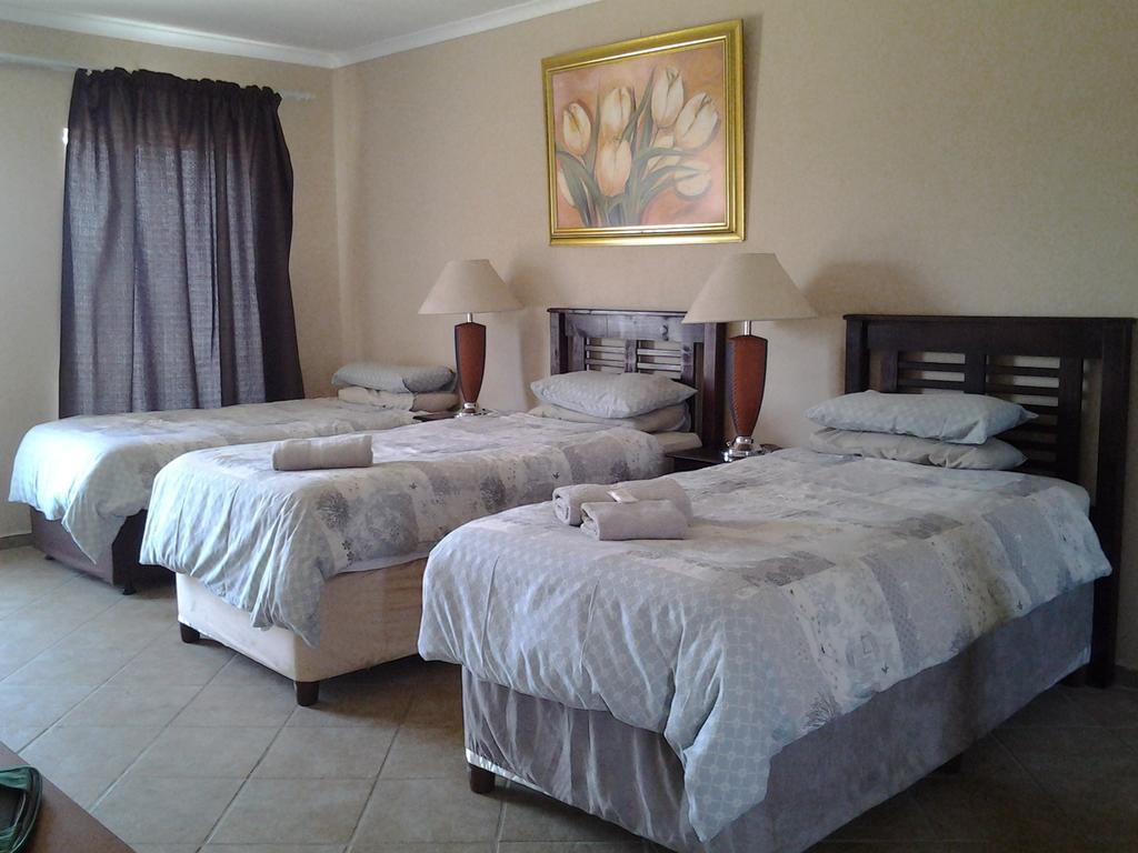 Airport Lodge Guest House كمبتون بارك الغرفة الصورة
