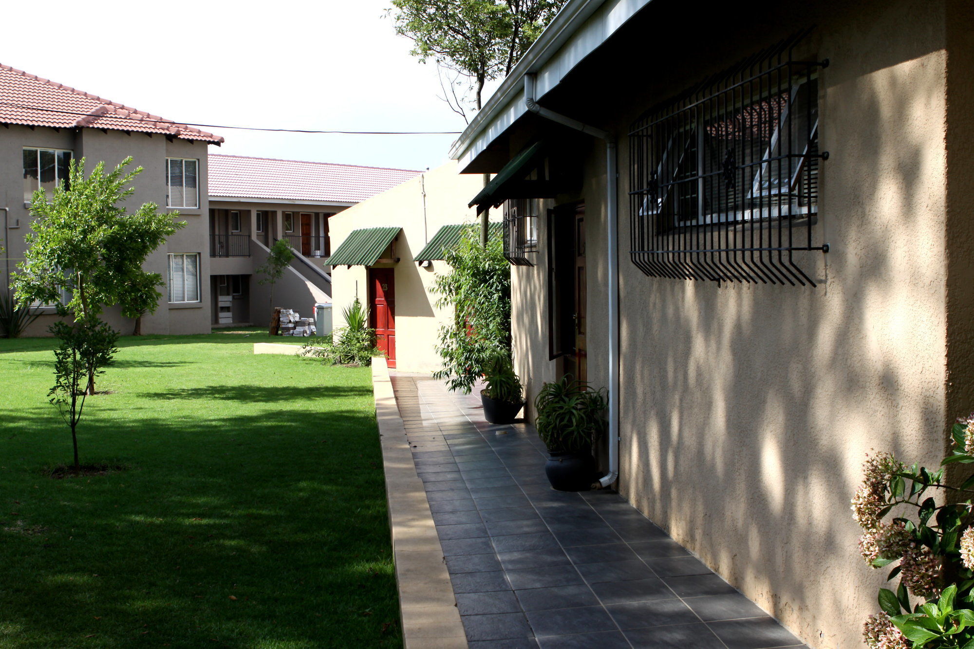 Airport Lodge Guest House كمبتون بارك المظهر الخارجي الصورة